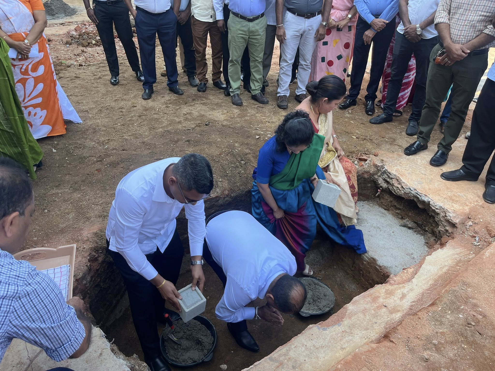 Under the Canadian-Srilanka friendship foundation, the foundation stone laying ceremony for the construction of an internationally standardize urban rest facility at the private bus stand in Gampola was held on 03/03/2026